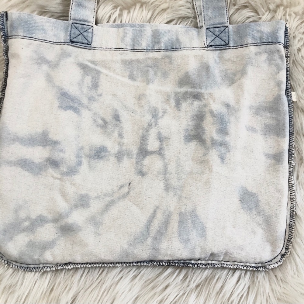 🔴SOLD🔴 GUESS Jeans Bleach Dye Hand Bag - Picture 6 of 8